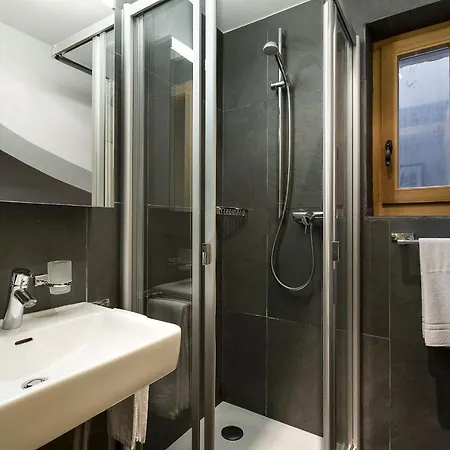 Inchalat シャレー *